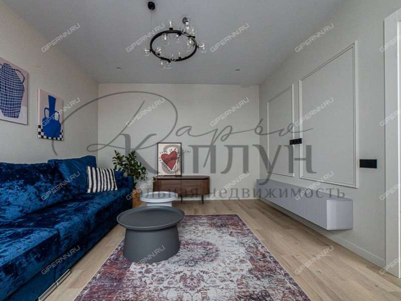 трёхкомнатная квартира на Светлогорской улице дом 6