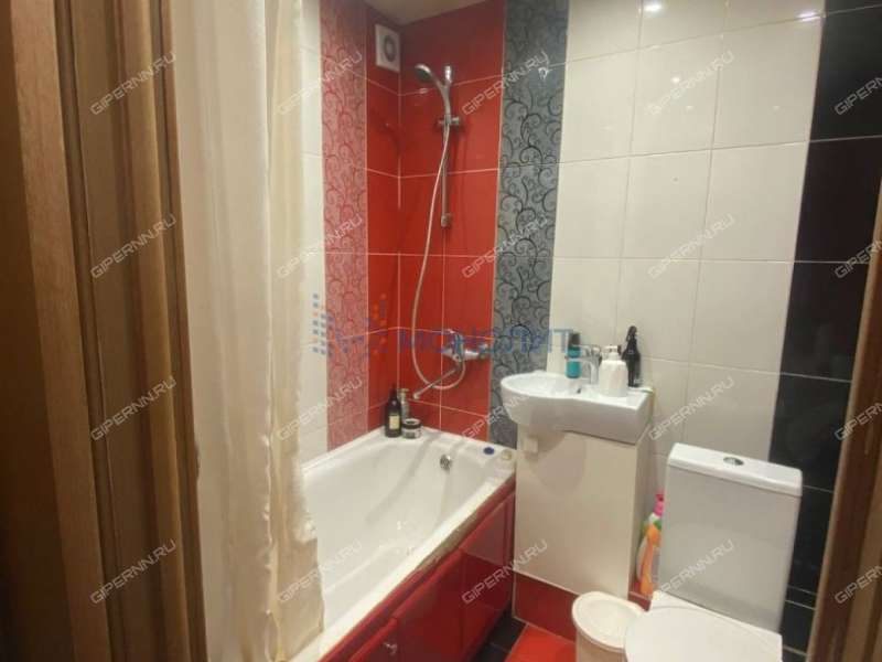 двухкомнатная квартира на улице Комбрига Патоличева дом 19 город Дзержинск