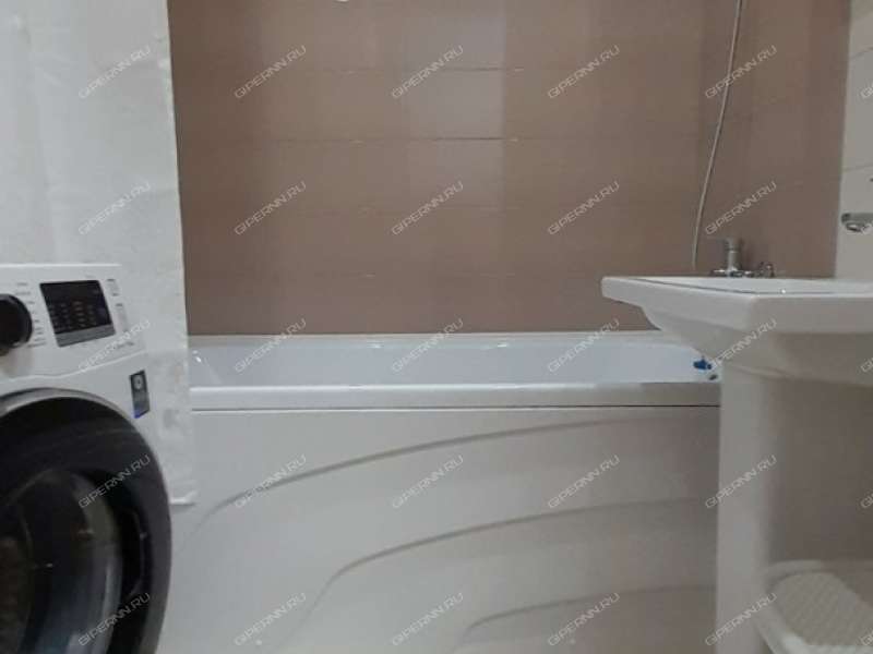 трёхкомнатная квартира на проспекте Героев Донбасса дом 16