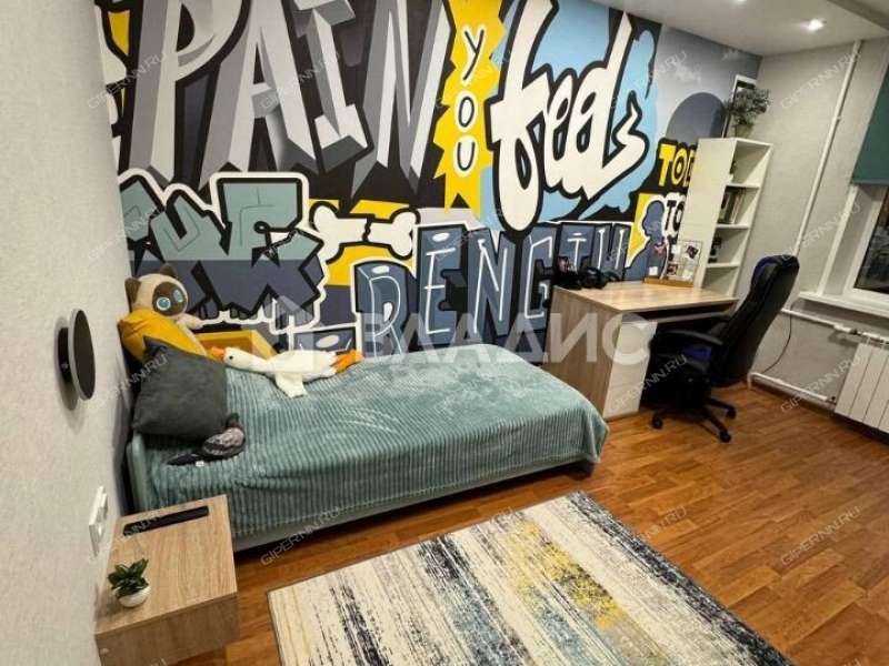 трёхкомнатная квартира на 8 посёлок Дружный