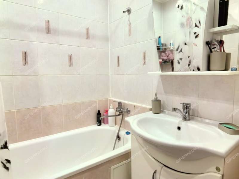 трёхкомнатная квартира на проспекте Победы дом 5 город Кстово