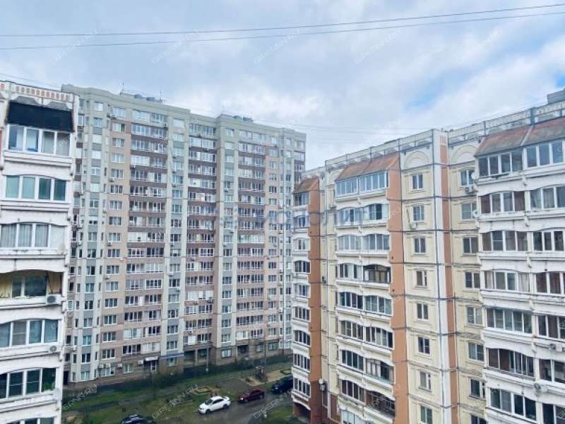 трёхкомнатная квартира на улице Родионова дом 165 к5