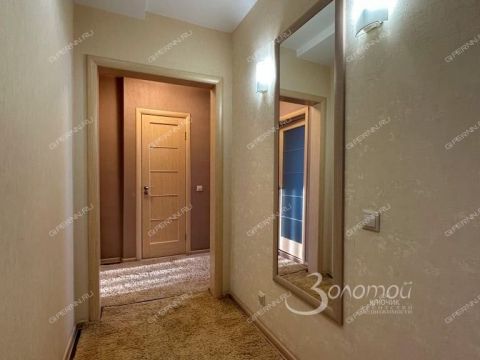 4-komnatnaya-ul-yuliusa-fuchika-d-7 фото