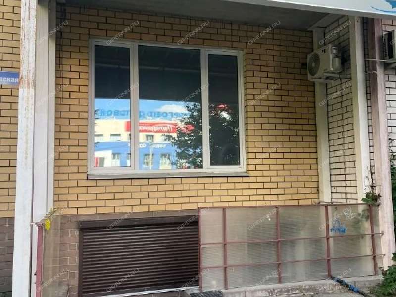 помещение под офис, недвижимость под салоны красоты на Полтавской улице
