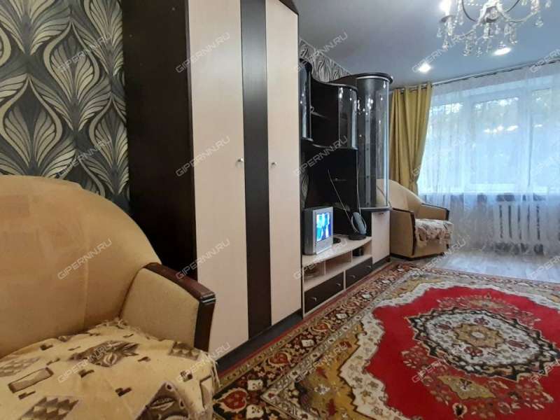 трёхкомнатная квартира на улице Бекетова дом 73