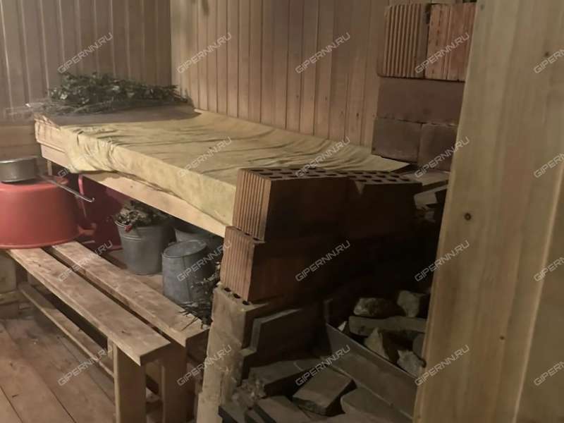 дом на Центральной улице село Лакша