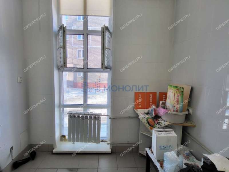 помещение под офис, торговую площадь на Южном шоссе