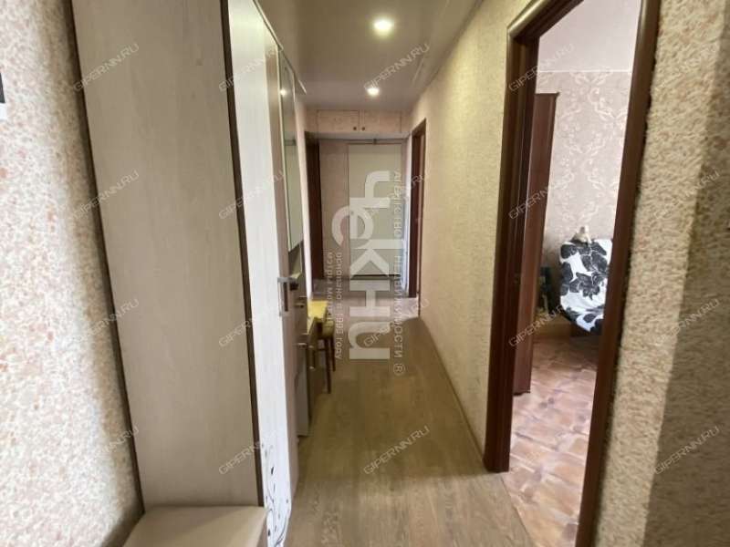 трёхкомнатная квартира на улице Минеева дом 31