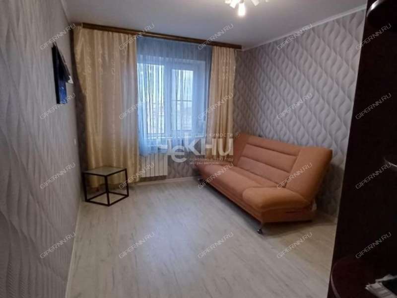 трёхкомнатная квартира на улице Маршала Жукова дом 4