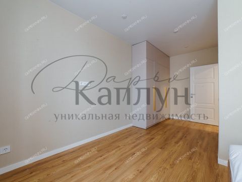 3-komnatnaya-pl-svobody-d-7 фото