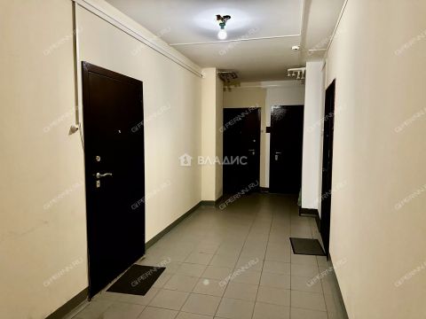 1-komnatnaya-b-r-akademika-koroleva-d-10 фото