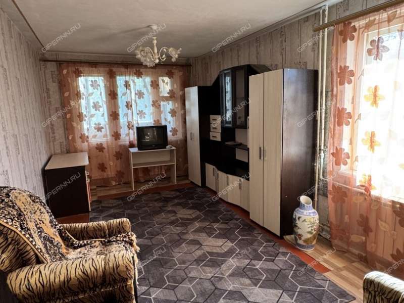 трёхкомнатная квартира на улице Маршала Жукова дом 10