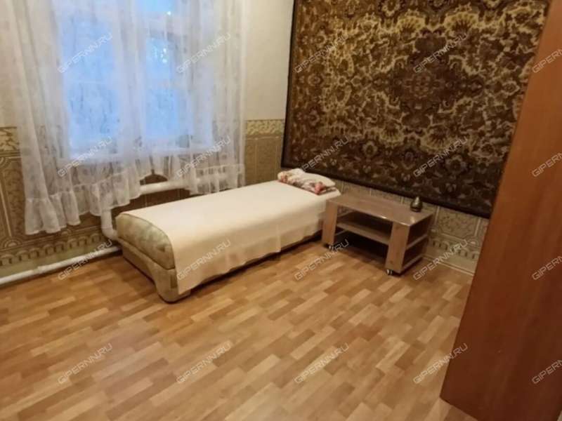 трёхкомнатная квартира на Судостроительной улице дом 8