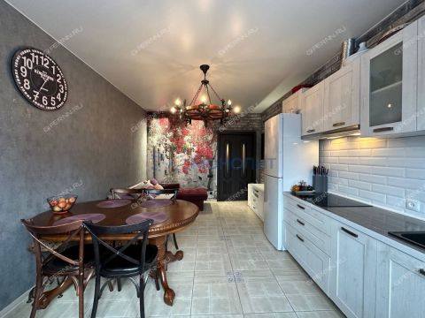 1-komnatnaya-b-r-60-letiya-oktyabrya-d-5a фото