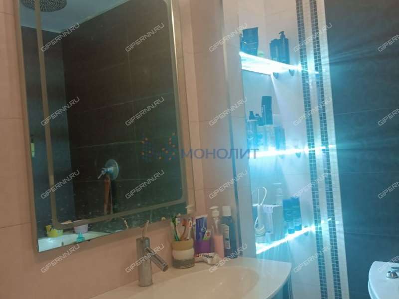 трёхкомнатная квартира на бульваре Академика Королёва дом 8