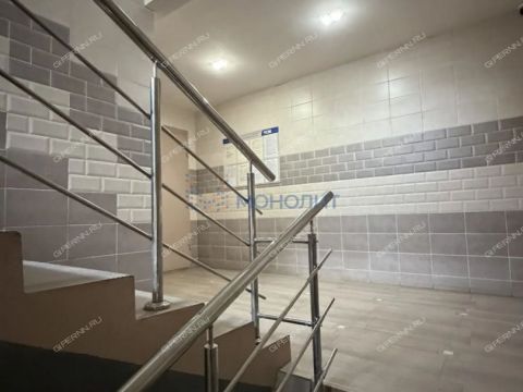 1-komnatnaya-ul-verhnepecherskaya-d-7-k1 фото