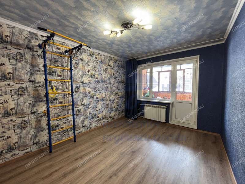 четырёхкомнатная квартира на Южном шоссе дом 8