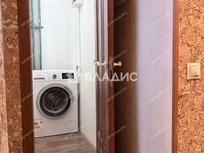 трёхкомнатная квартира на бульваре Космонавтов дом 12 город Дзержинск