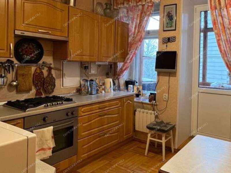 трёхкомнатная квартира на улице Звездинка дом 26а