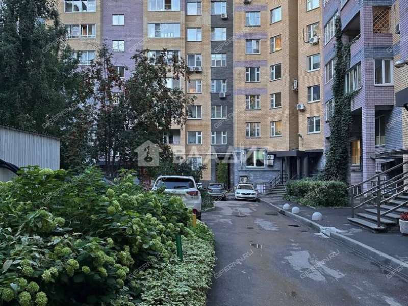 четырёхкомнатная квартира на улице Дунаева дом 8