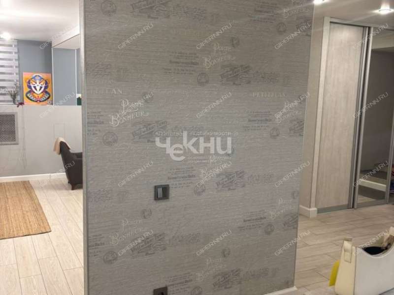 помещение под коммерческую недвижимость на Алексеевской улице