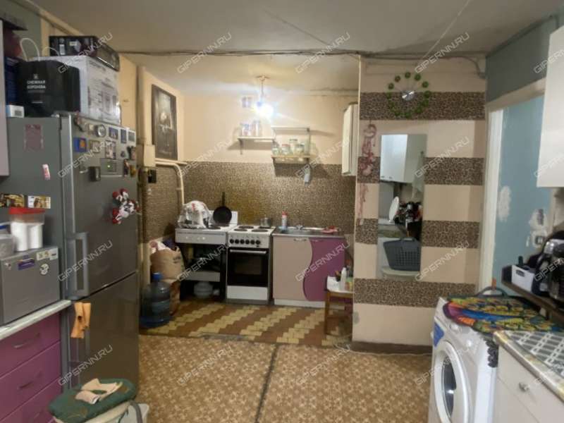 комната в доме 42 на улице Бурденко