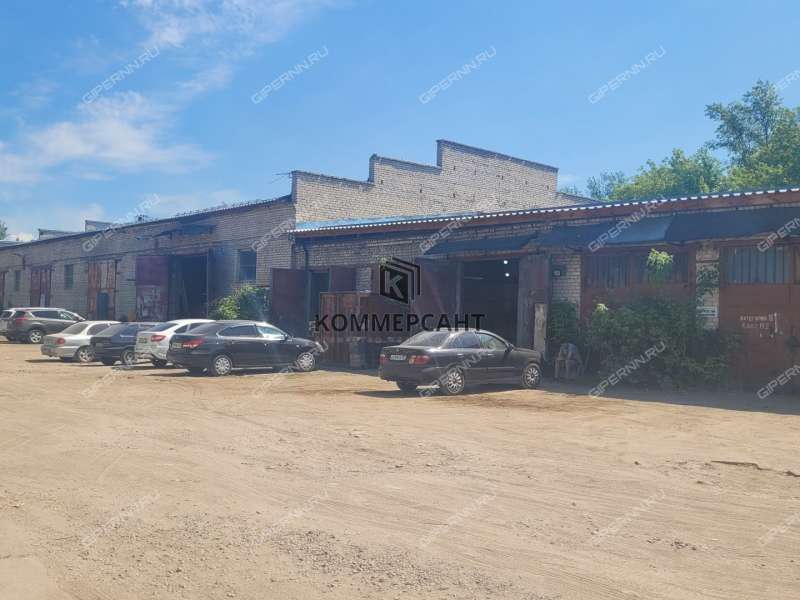 здание под офис, торговую площадь на улице Юлиуса Фучика