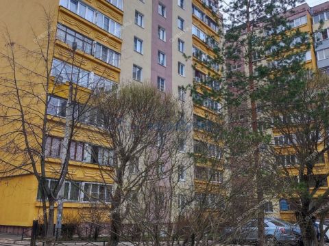 3-komnatnaya-ul-molitovskaya-d-2 фото