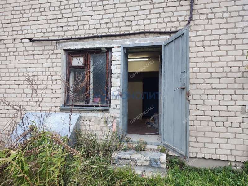 здание под офис, производственную площадь на Школьной улице село Смольки