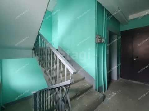 3-komnatnaya-ul-kuznechihinskaya-d-37 фото