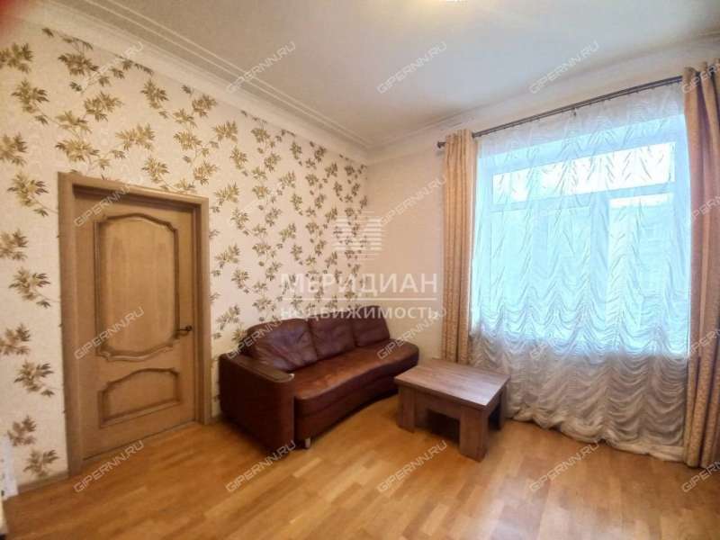 четырёхкомнатная квартира на улице Страж Революции дом 6/3