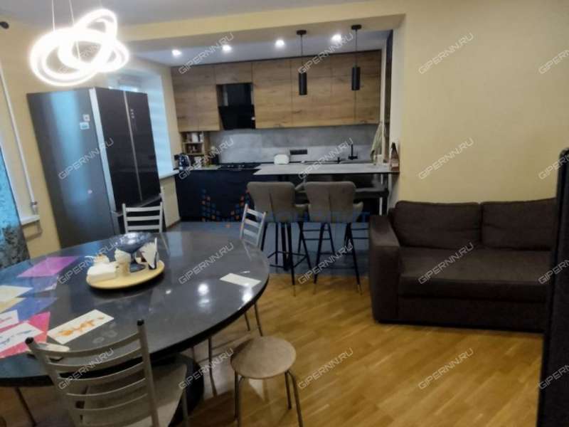 четырёхкомнатная квартира на Казанском шоссе дом 10 к2