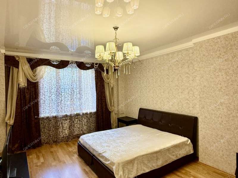 трёхкомнатная квартира на проспекте Кирова дом 29