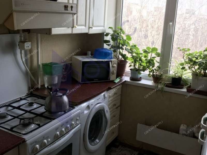 комната в доме 26 на бульваре 60-летия Октября