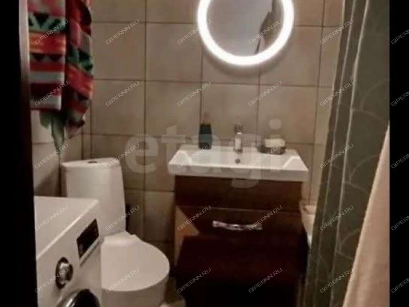трёхкомнатная квартира на улице Адмирала Васюнина дом 12 к3