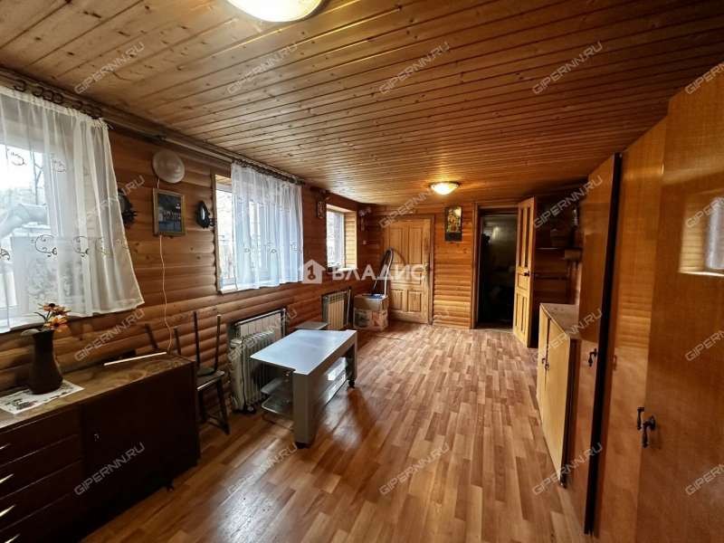 дом на улице Зеленкина село Безводное