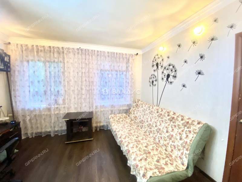 двухкомнатная квартира на улице Народная Стройка дом 4