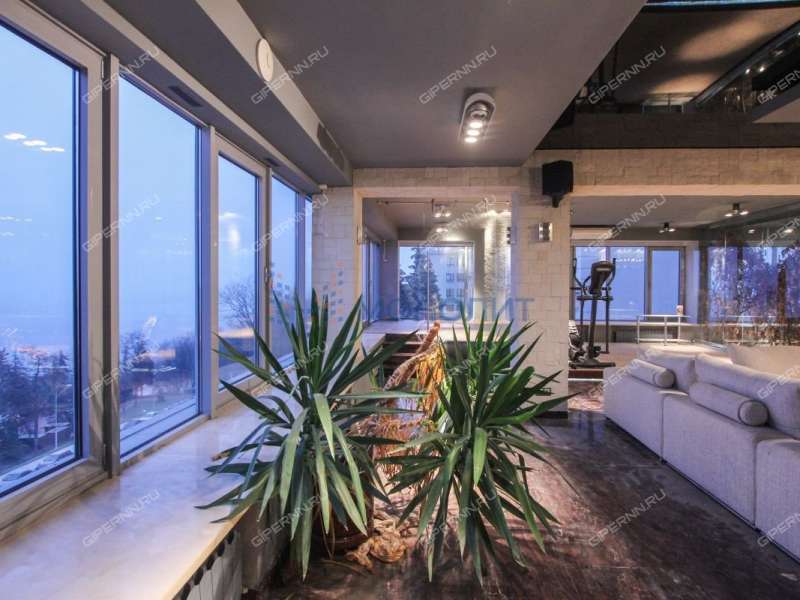 пятикомнатная квартира на Верхне-Волжской набережной дом 2б