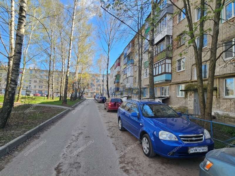 двухкомнатная квартира в 2-м микрорайоне дом 30 город Кстово