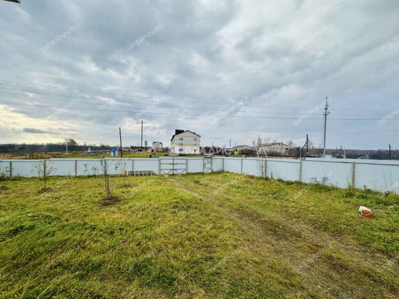 дом на улице Радужная село Арманиха