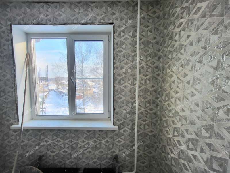 четырёхкомнатная квартира на Школьной улице дом 26 село Линда